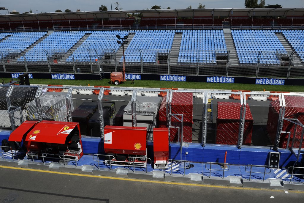 Så bygges der op i pitten
(Foto: Ferrari)